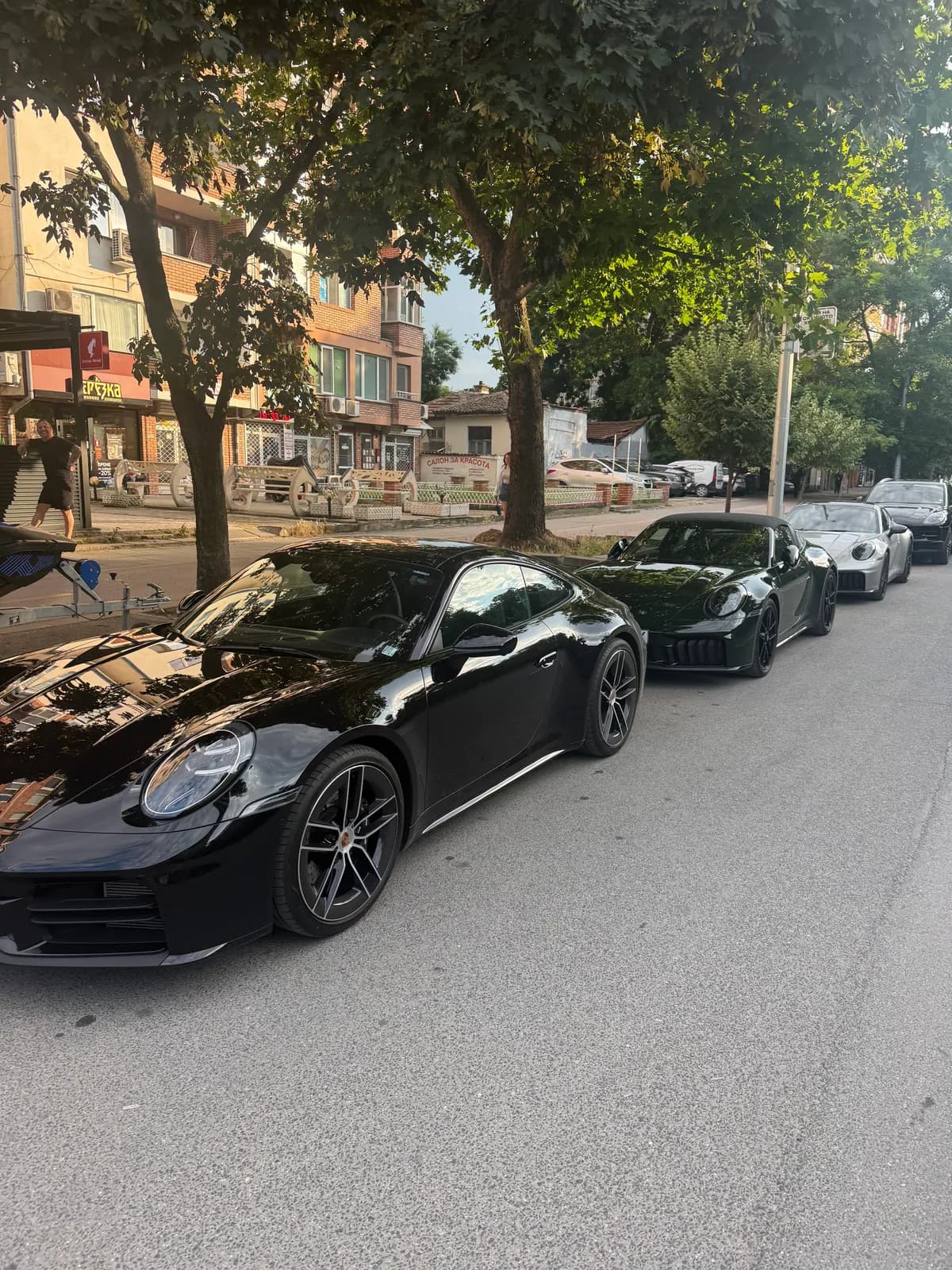 Черно Porsche 911